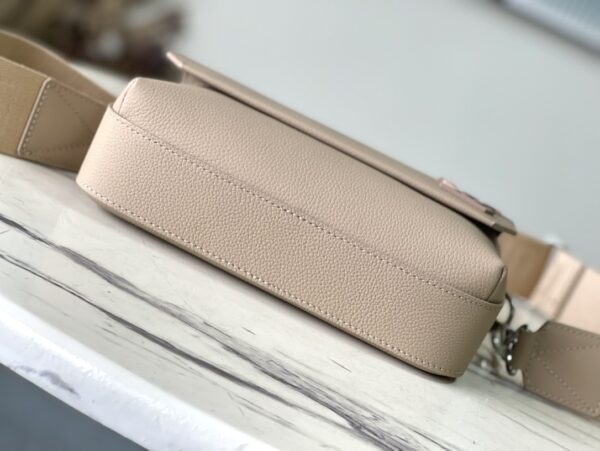 Louis Vuitton Fastline Messenger Bag - Image 4