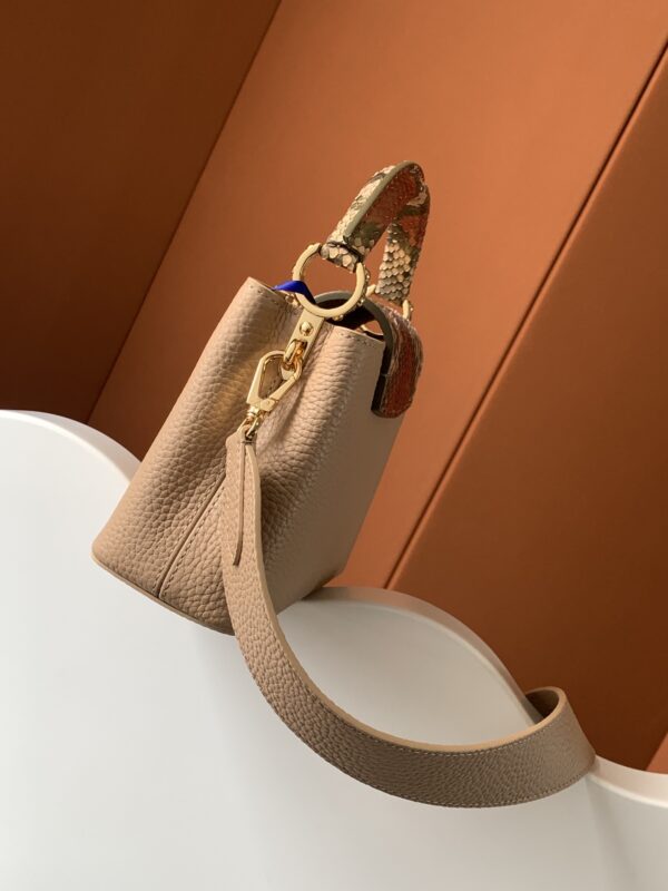 Louis Vuitton Ca Bucines BB Medium handbag - Beige - Image 3