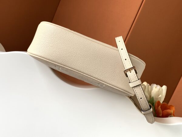 Louis Vuitton Bagatelle Handbag - Cream - Image 3